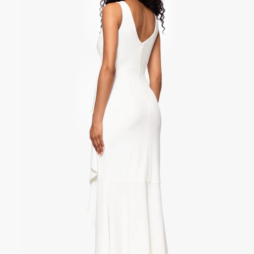 Betsy & Adam Ruffled High-Low Gown white Size 12 - Picture 7 of 9